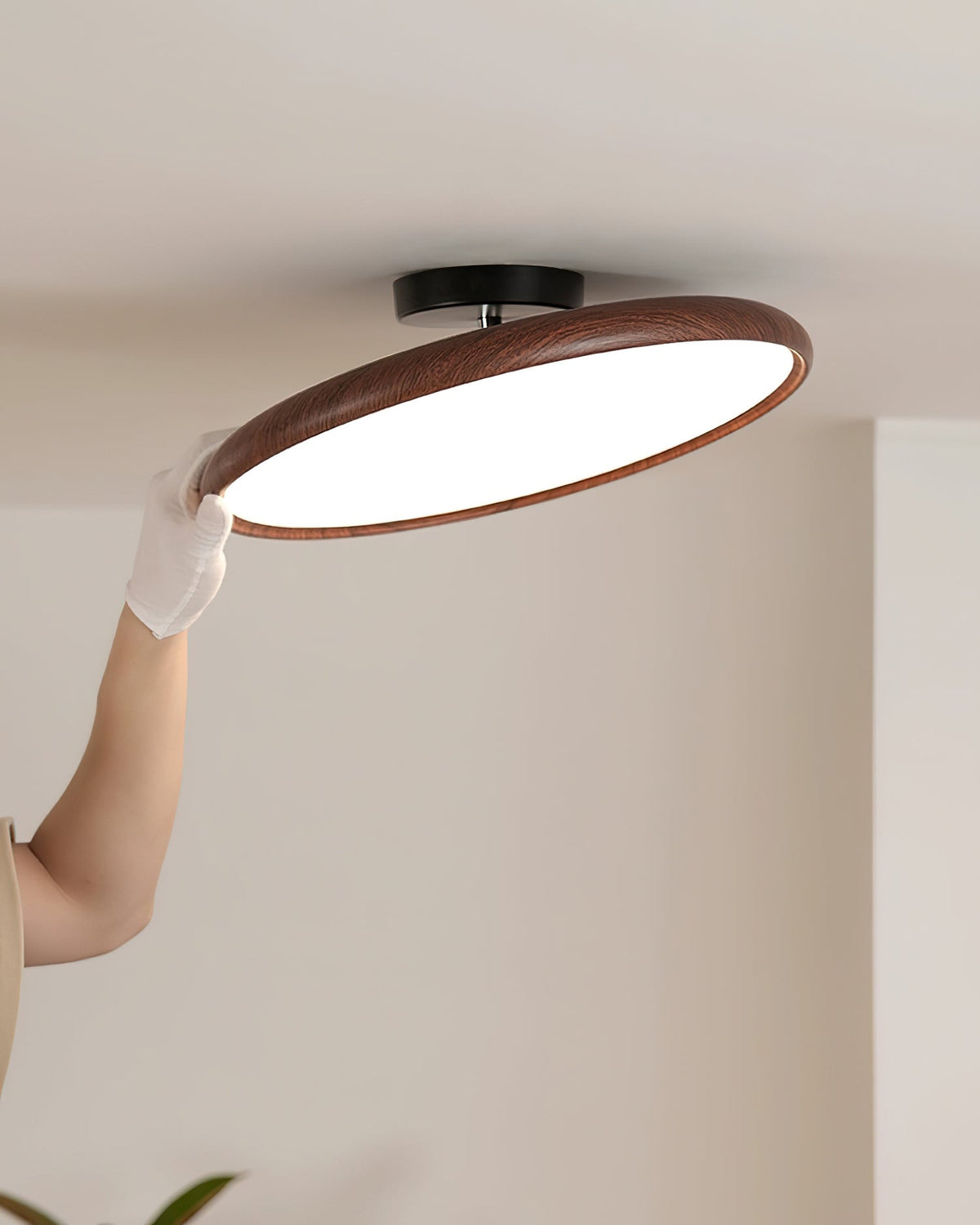Aira Oval Semi-Flush Deckenleuchte