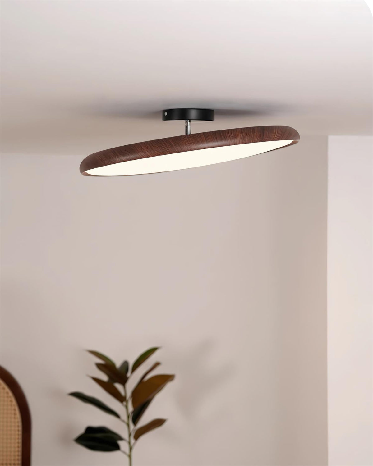 Aira Oval Semi-Flush Deckenleuchte