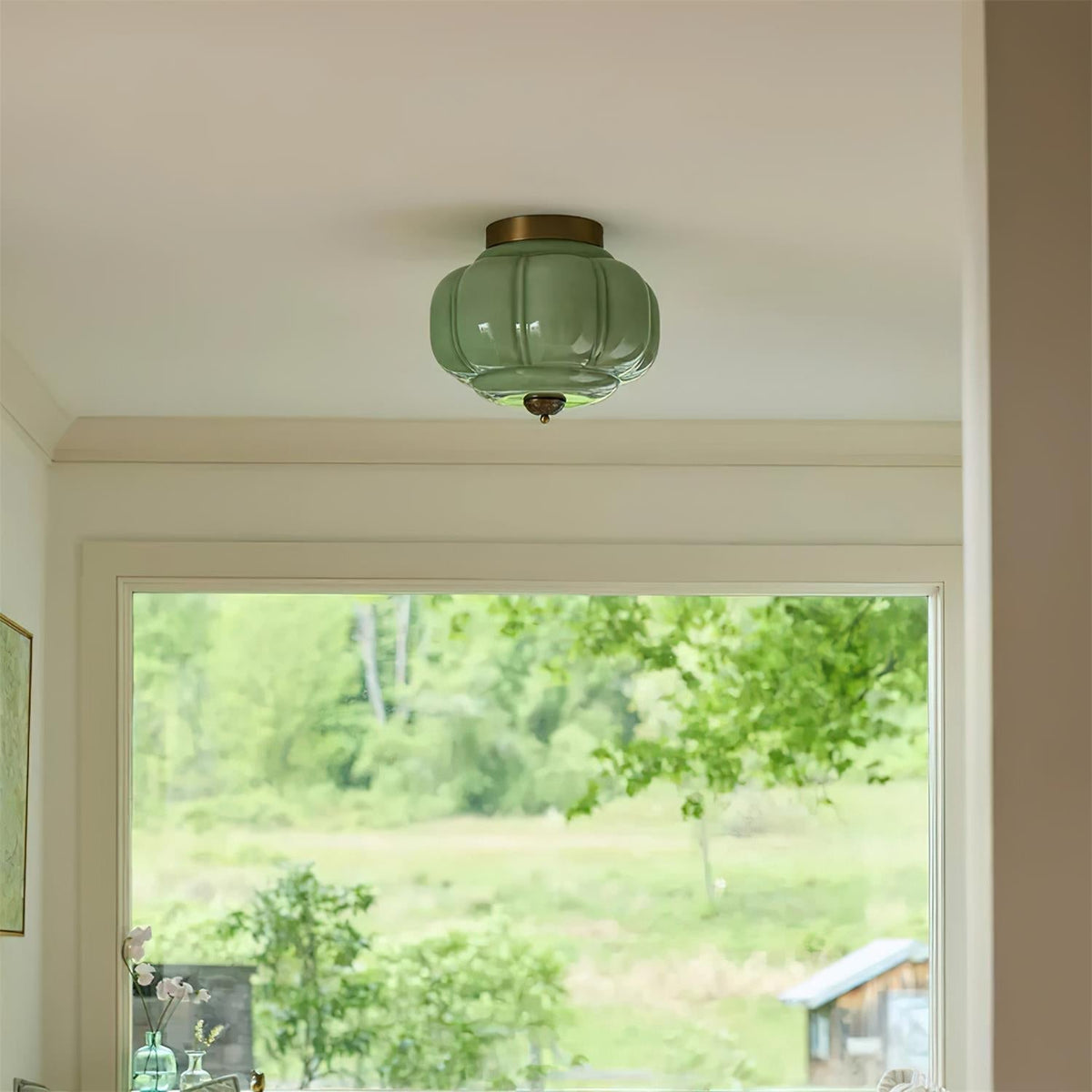 Selviro Deckenleuchte aus grünem Milchglas in Messing-Klassik