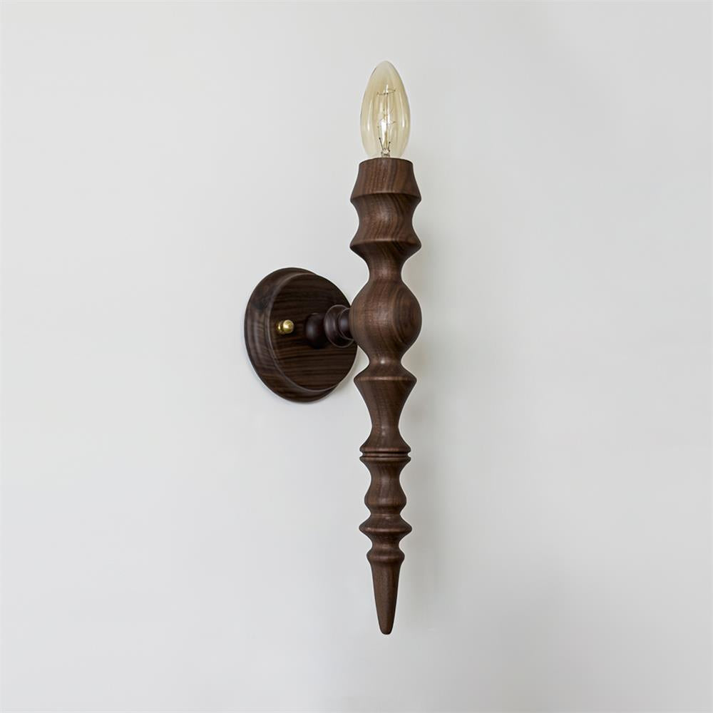 Wandleuchte im modernen Vintage-Stil mit Holzkörper in verschiedenen Holzoberflächen