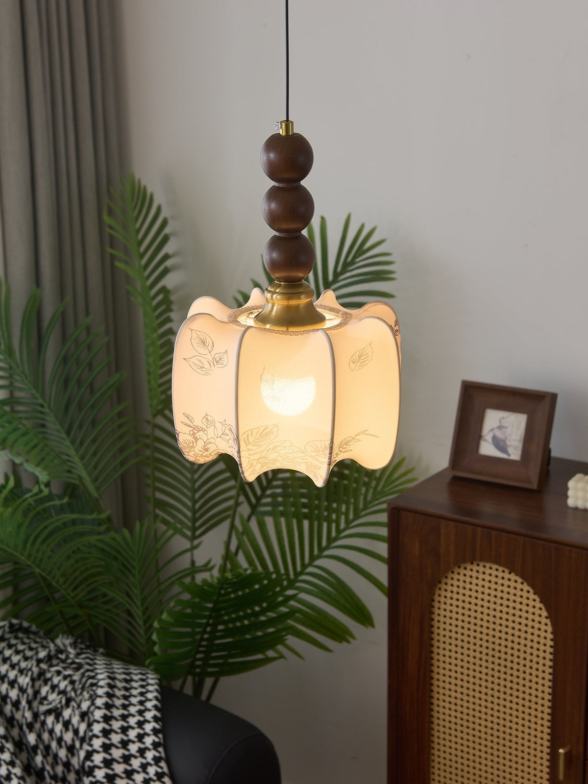 Avshaara Traditionelle Eleganz Vintage-Stoff-Holz-Pendelleuchte