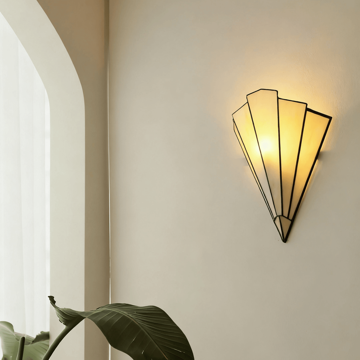 Lila Deco Wandleuchte