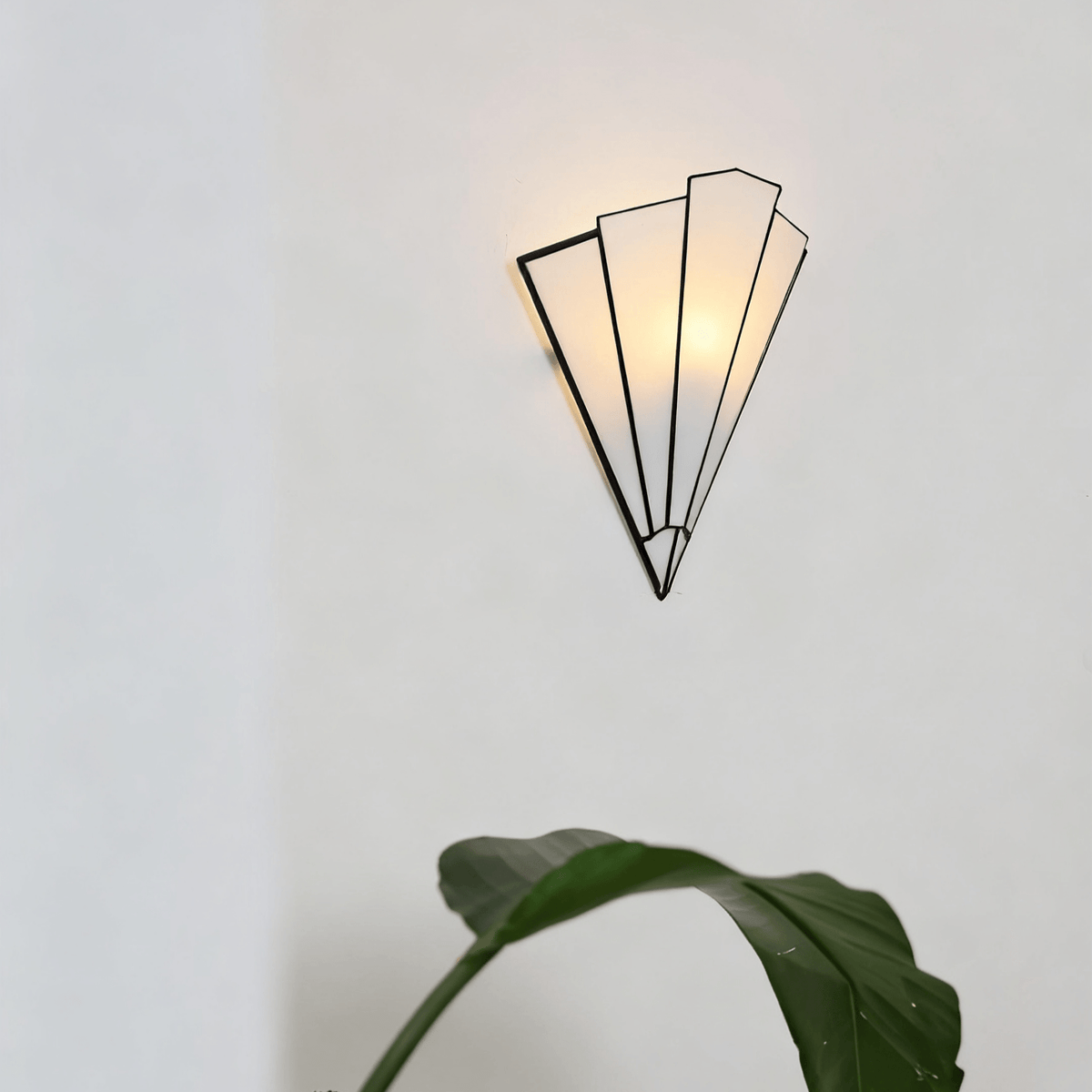 Lila Deco Wandleuchte
