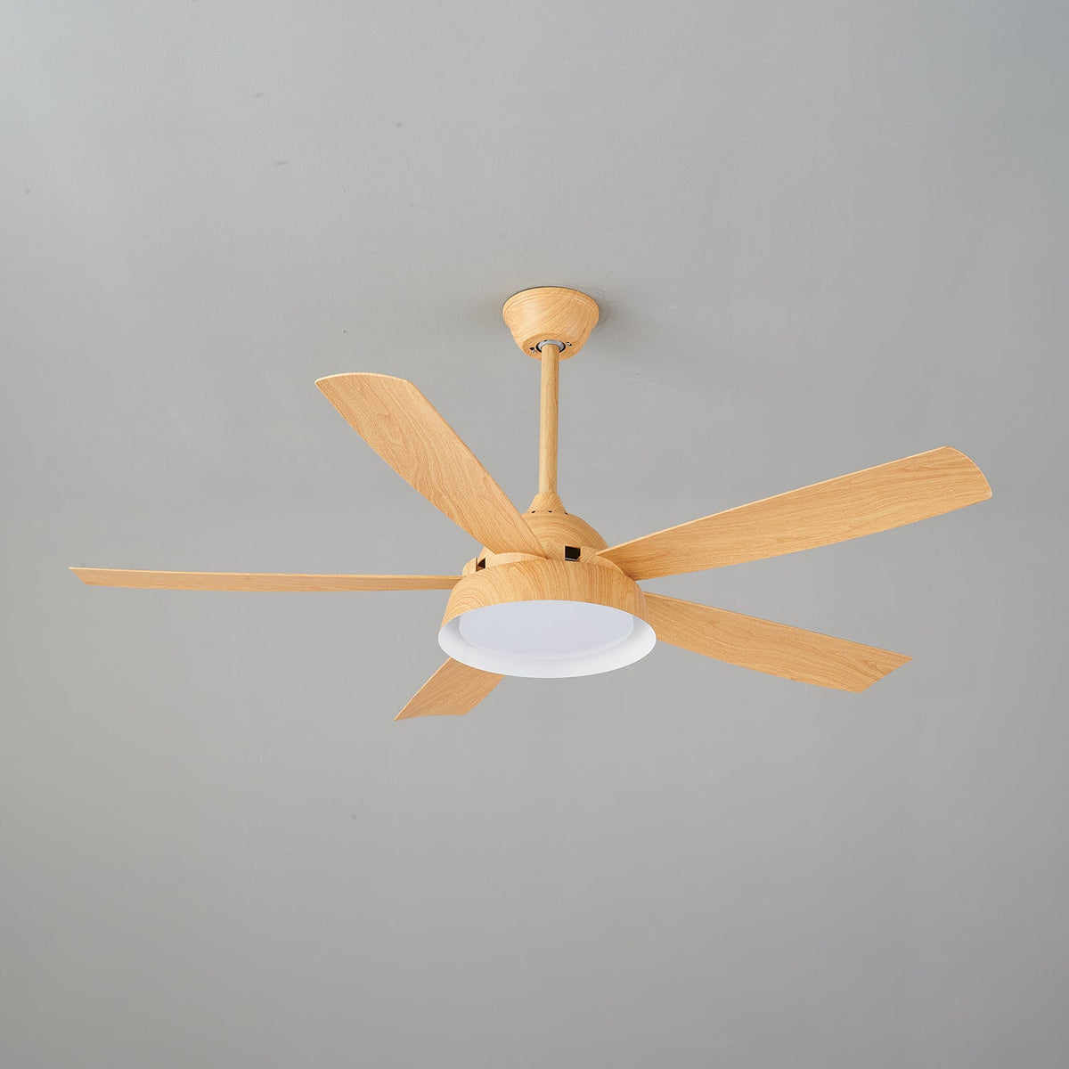 Orvino Deckenventilator mit Beleuchtung aus Holz