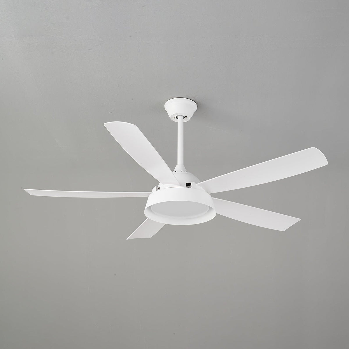 Orvino Deckenventilator mit Beleuchtung aus Holz