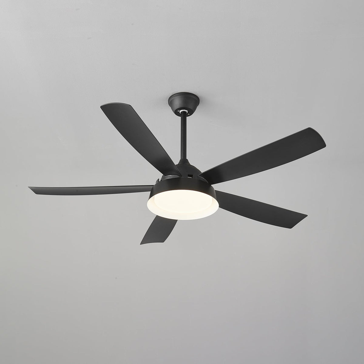 Orvino Deckenventilator mit Beleuchtung aus Holz
