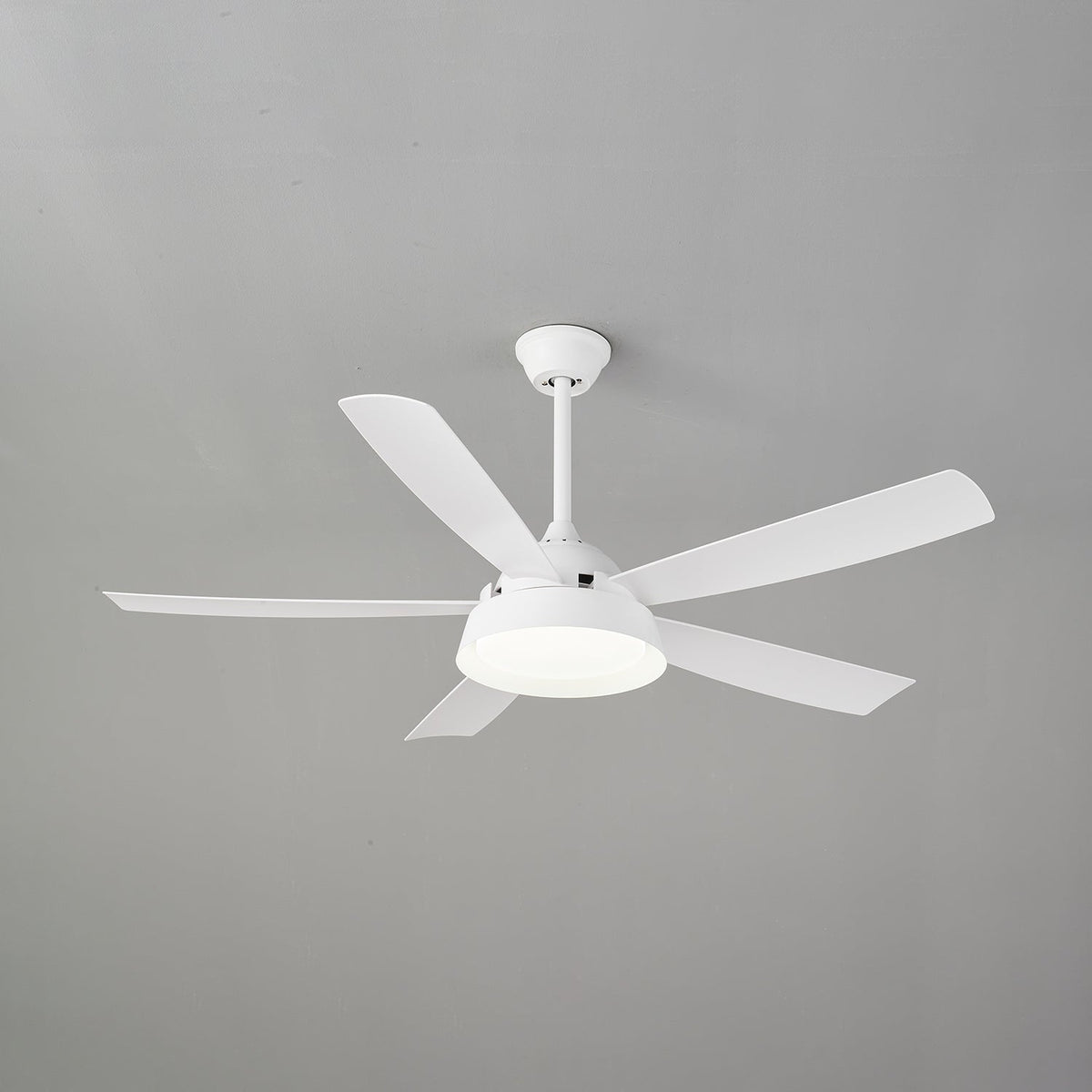 Orvino Deckenventilator mit Beleuchtung aus Holz
