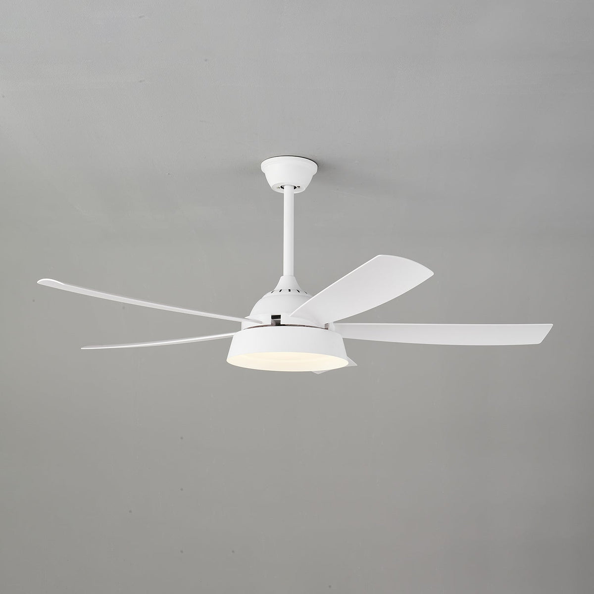 Orvino Deckenventilator mit Beleuchtung aus Holz