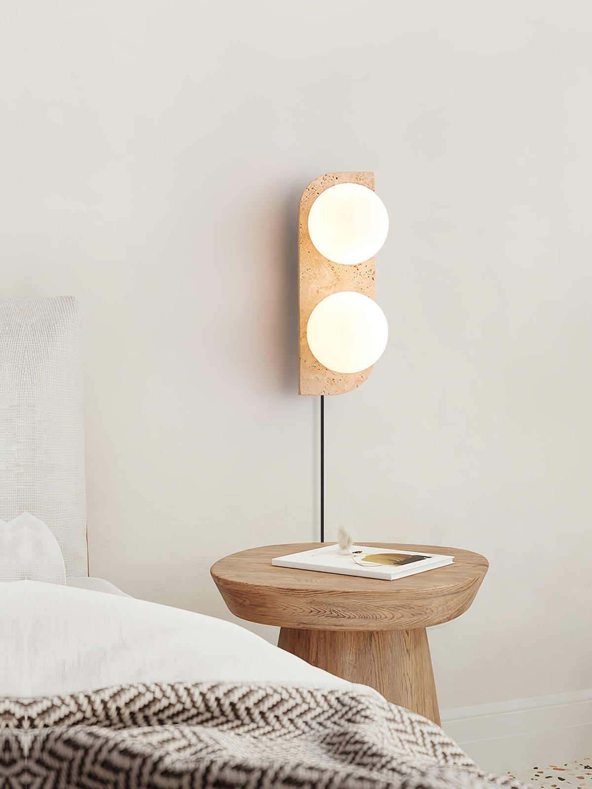 Serearia Minimalistische Wandleuchte aus Gelbem Travertin mit Stecker