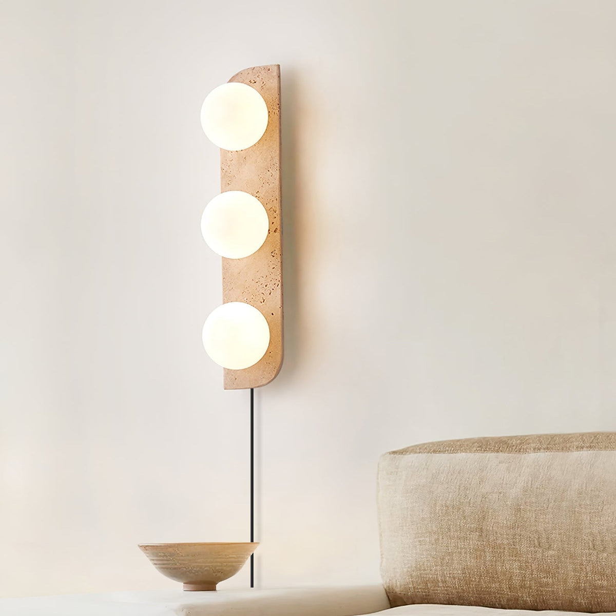 Serearia Minimalistische Wandleuchte aus Gelbem Travertin mit Stecker
