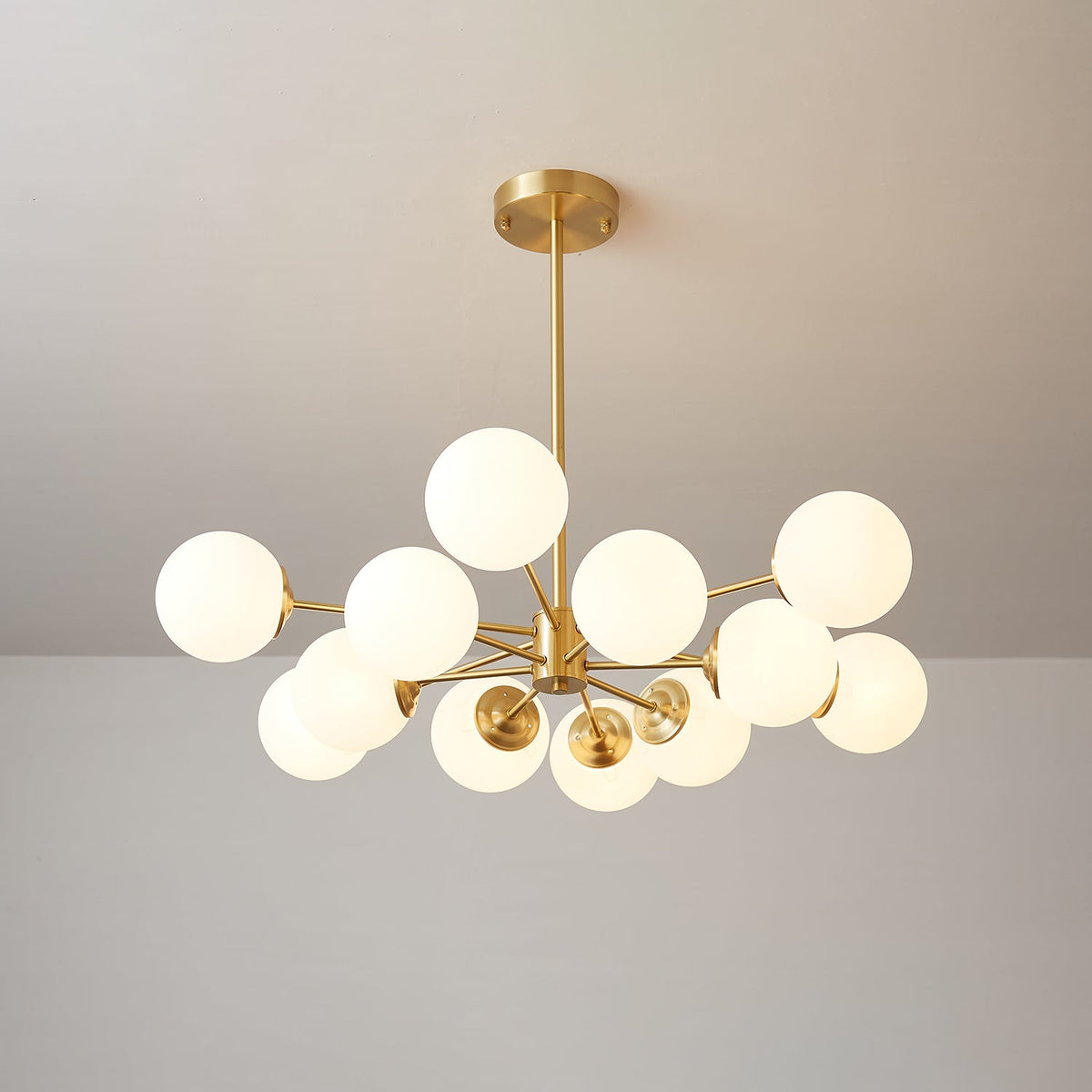 Velirora Kronleuchter Elysium Messing Mattiertes Glas Kugeln