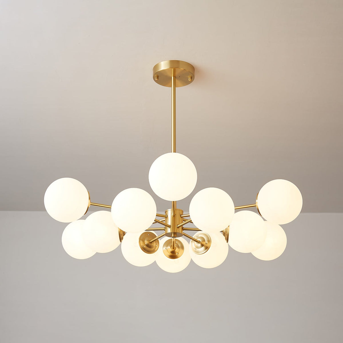 Velirora Kronleuchter Elysium Messing Mattiertes Glas Kugeln