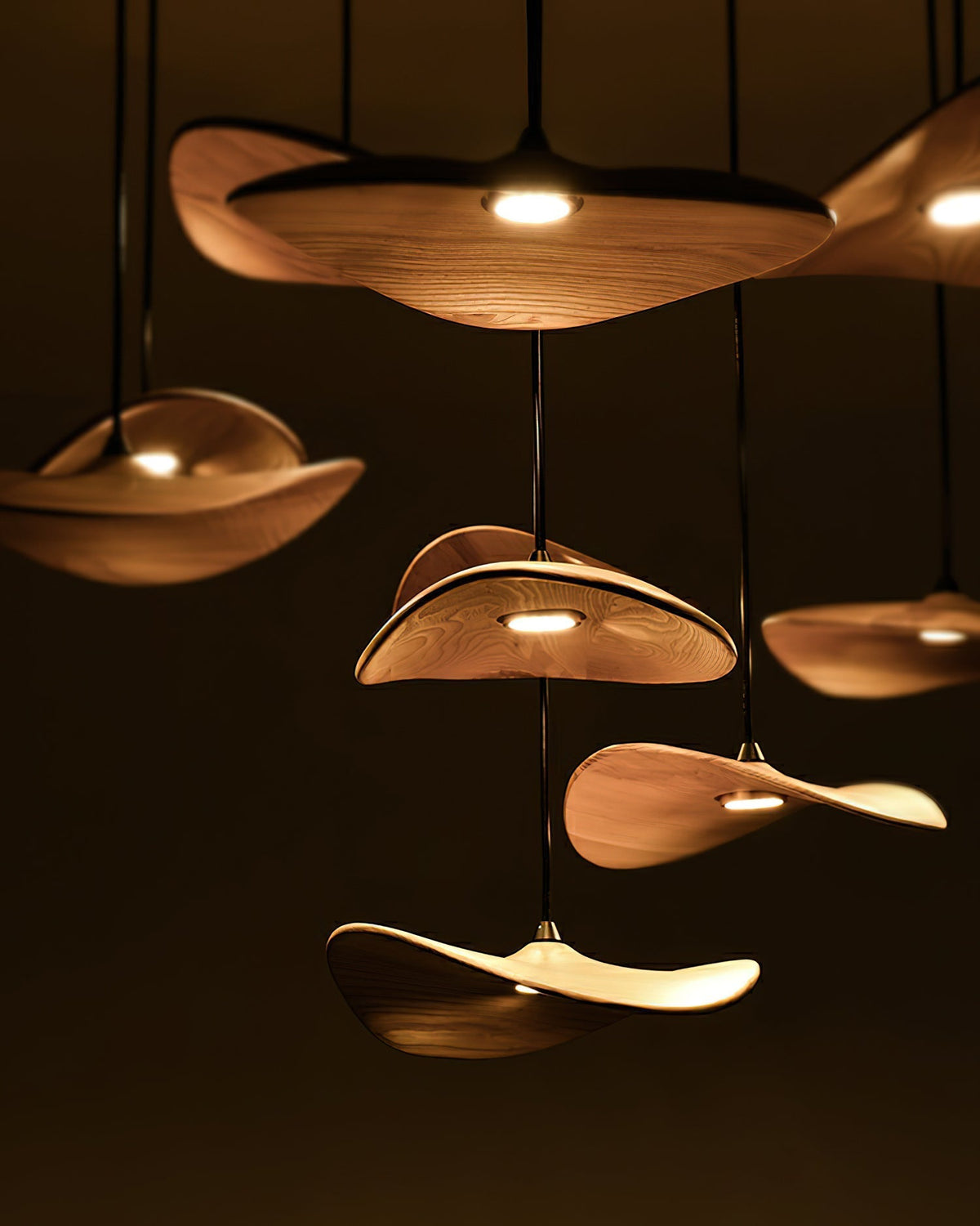 Abbott Kronleuchter zeitgenössisch minimalistisch leerer Blatt Holz