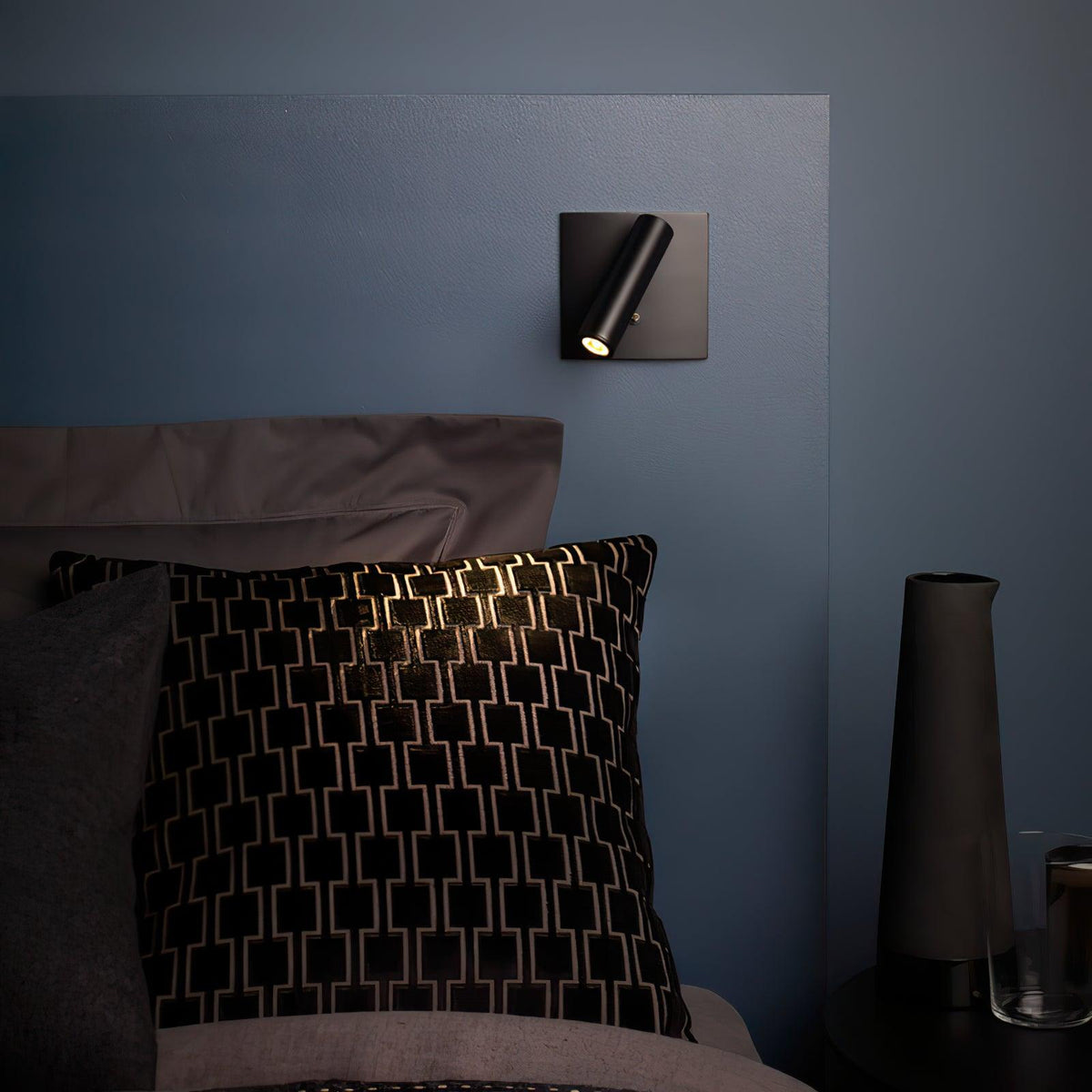 Sae zeitgenössische minimalistische Wandleuchte mit Schalter