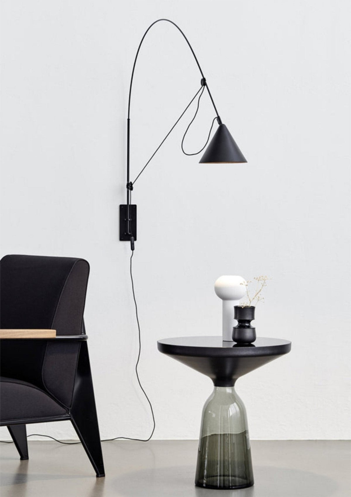 Noraette Wandleuchte Arc Struktur mit Kegel-Lampenschirm minimalistisch