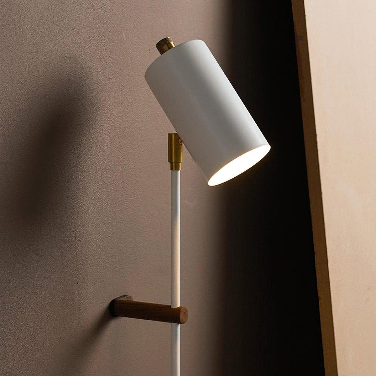 Equinox zeitgenössische minimalistische Wandleuchte