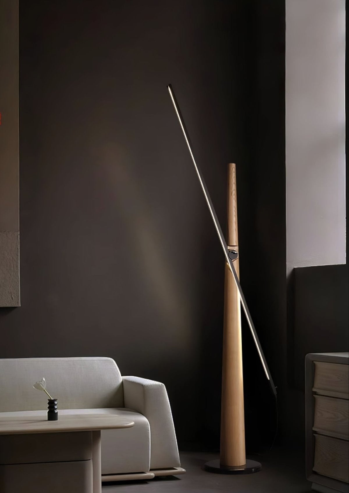 Ovelila Minimalistische Stehleuchte aus Holz