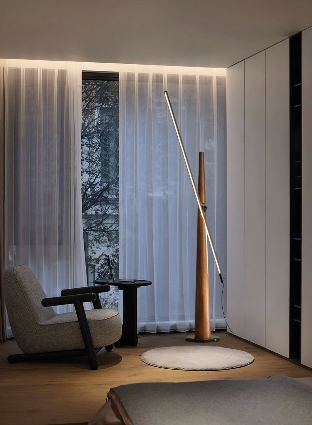 Ovelila Minimalistische Stehleuchte aus Holz