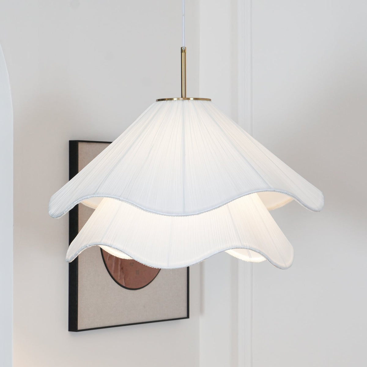 Evanel Pendelleuchte aus Stoff im künstlerischen Design