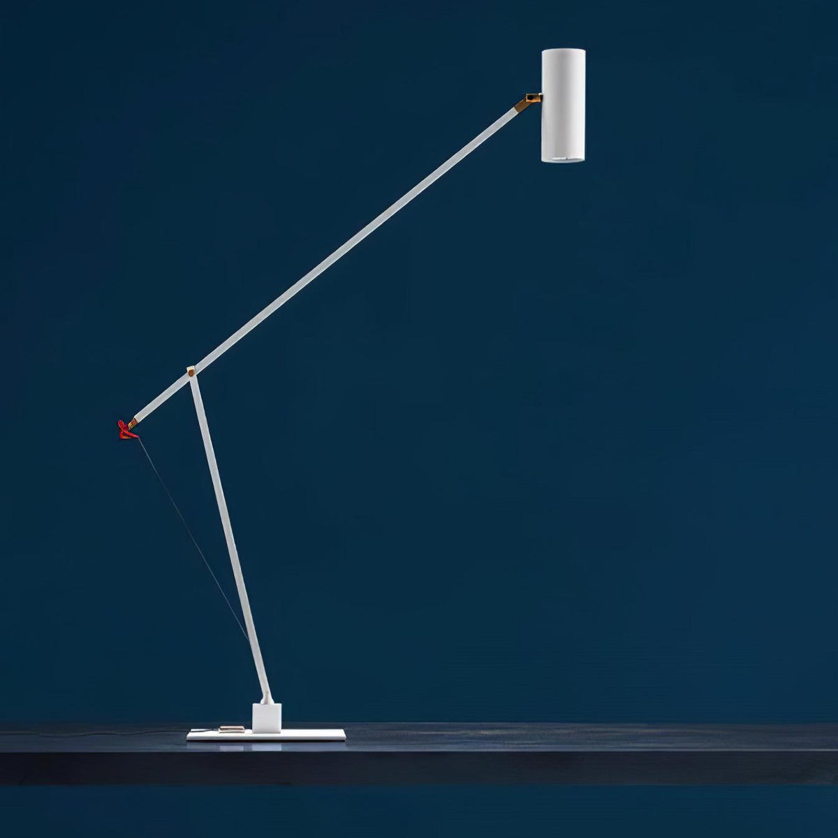Ember zeitgenössische minimalistische Tischlampe