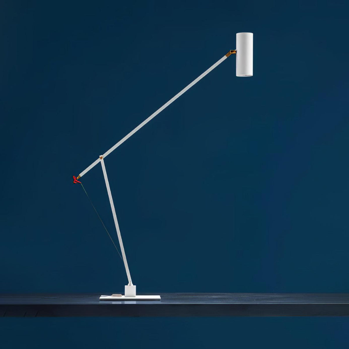 Ember zeitgenössische minimalistische Tischlampe