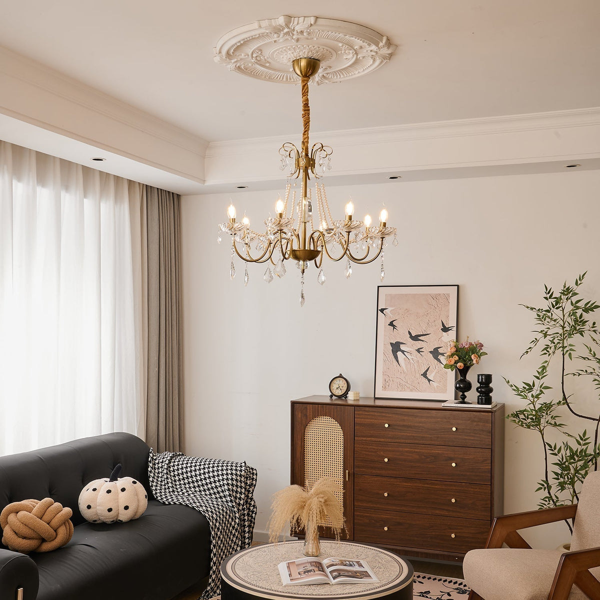 Evaria Kronleuchter aus Kristall und Perlen im traditionellen luxuriösen Stil