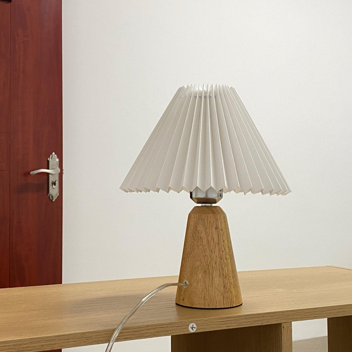 Sylineria Minimalistische Tischleuchte aus Holz