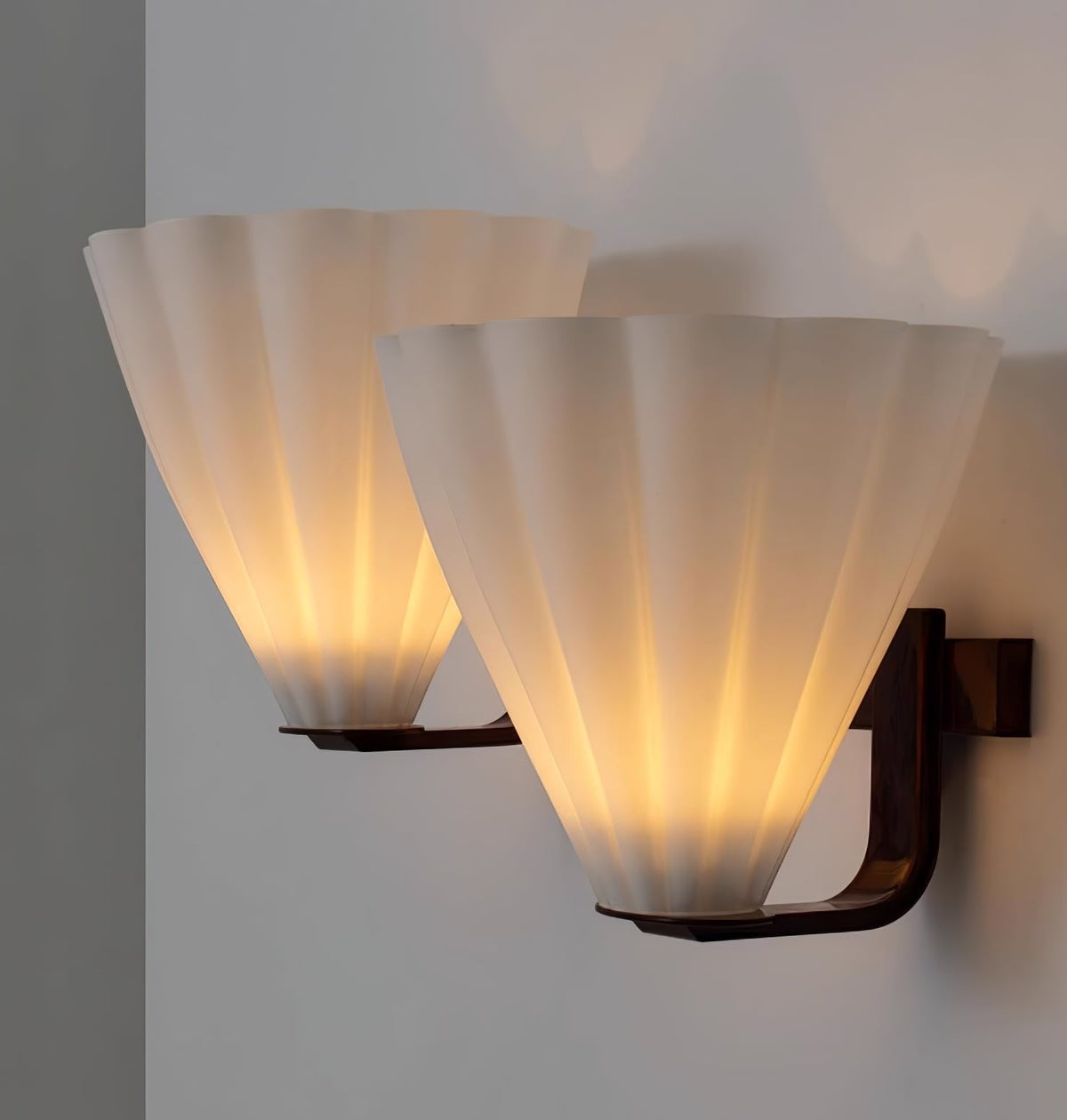 Ixelyn fächerförmige Wandleuchte aus Glas