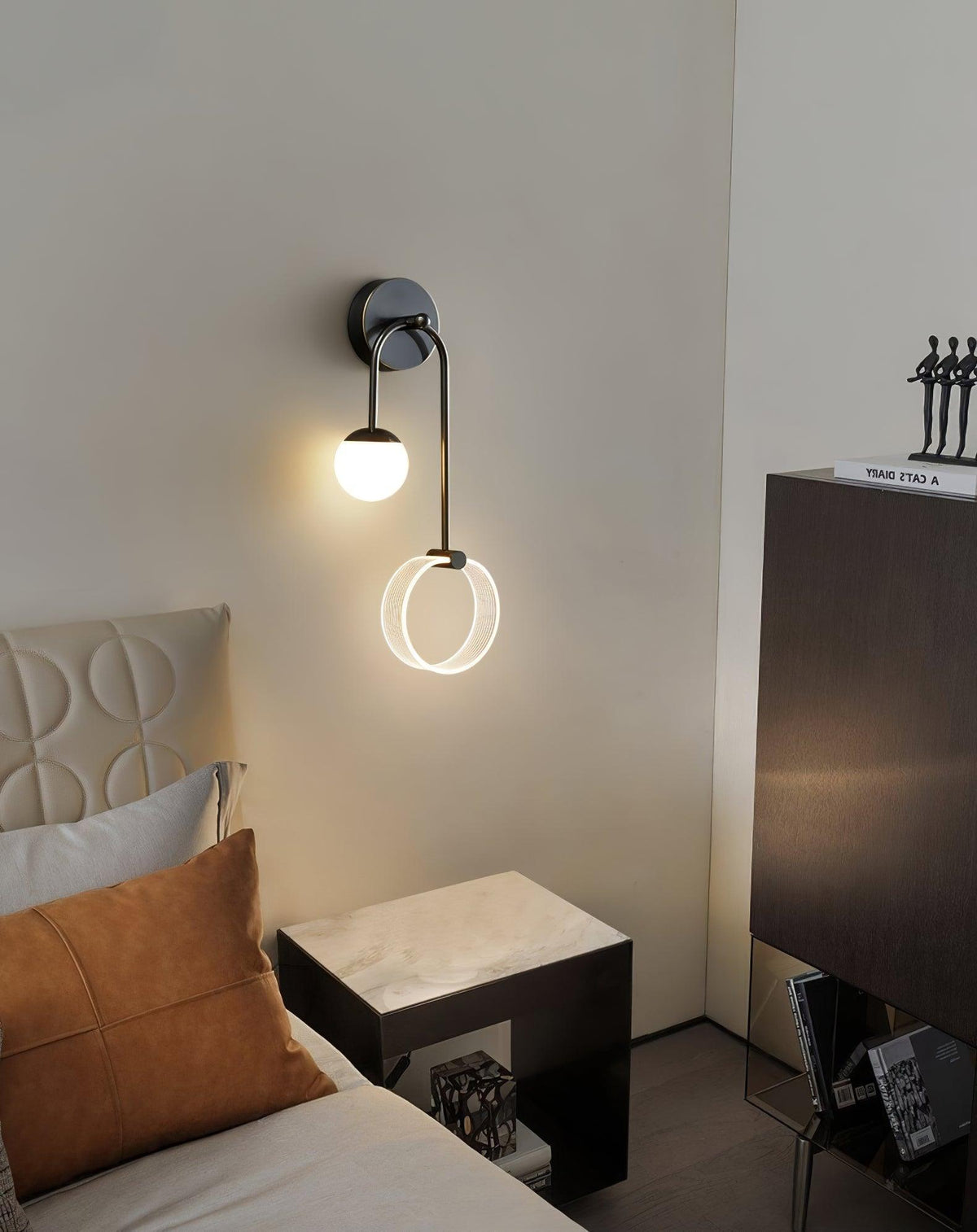 Warren zeitgenössische minimalistische LED-Wandleuchte aus Messing