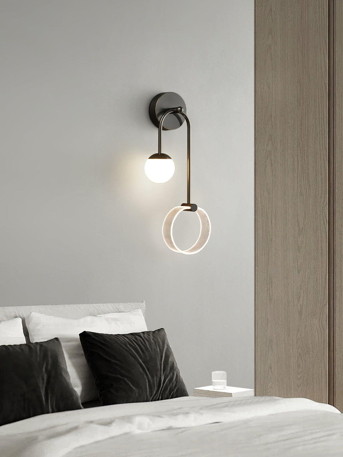 Warren zeitgenössische minimalistische LED-Wandleuchte aus Messing