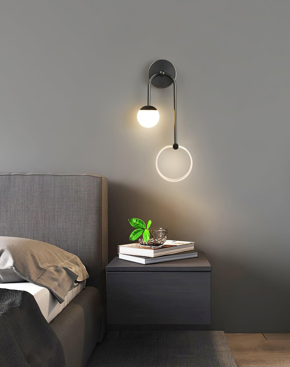 Warren zeitgenössische minimalistische LED-Wandleuchte aus Messing