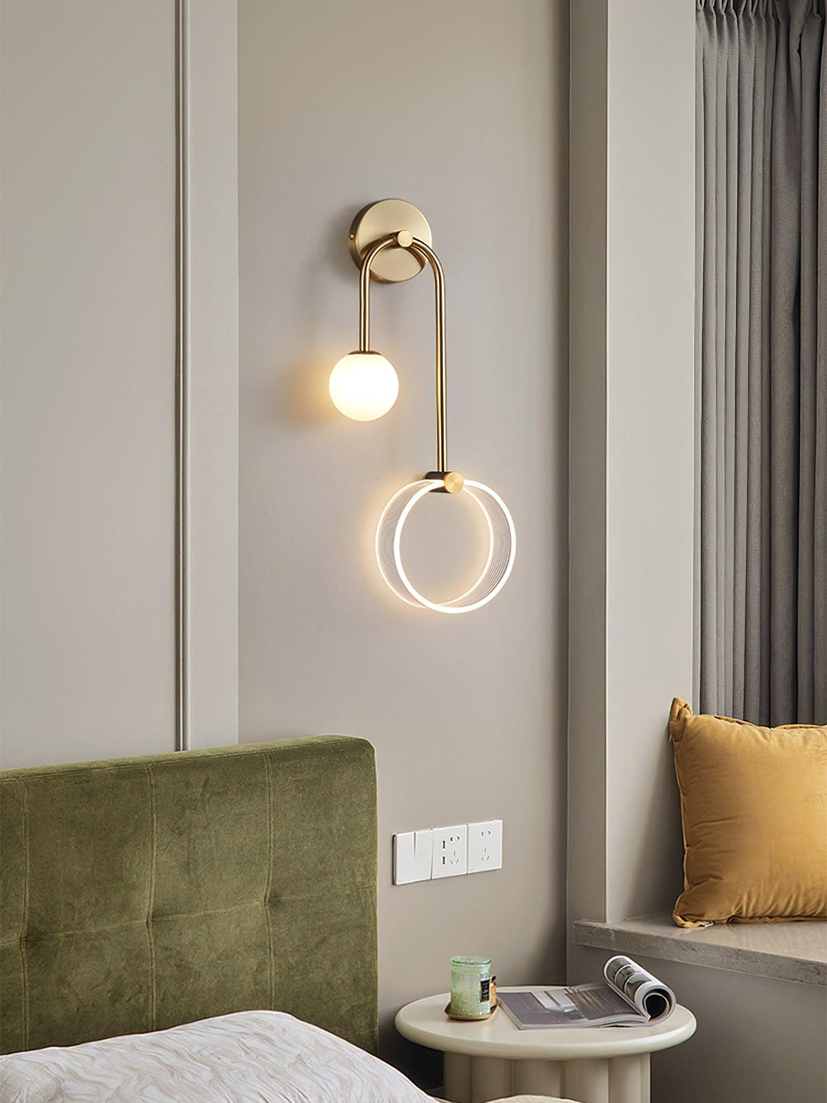 Warren zeitgenössische minimalistische LED-Wandleuchte aus Messing