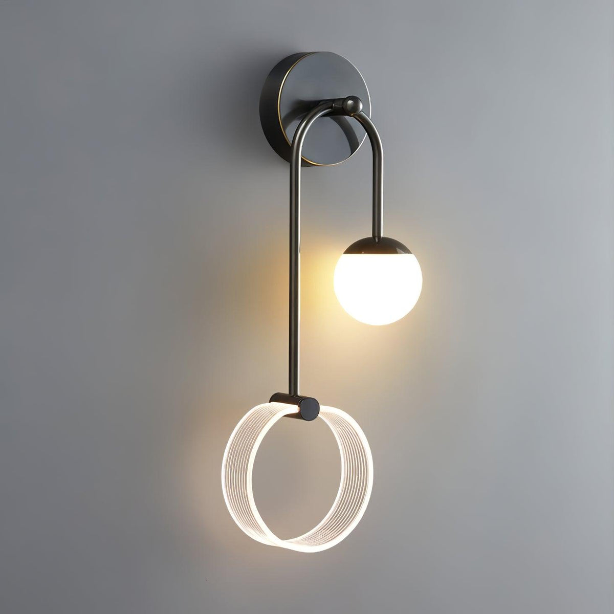 Warren zeitgenössische minimalistische LED-Wandleuchte aus Messing