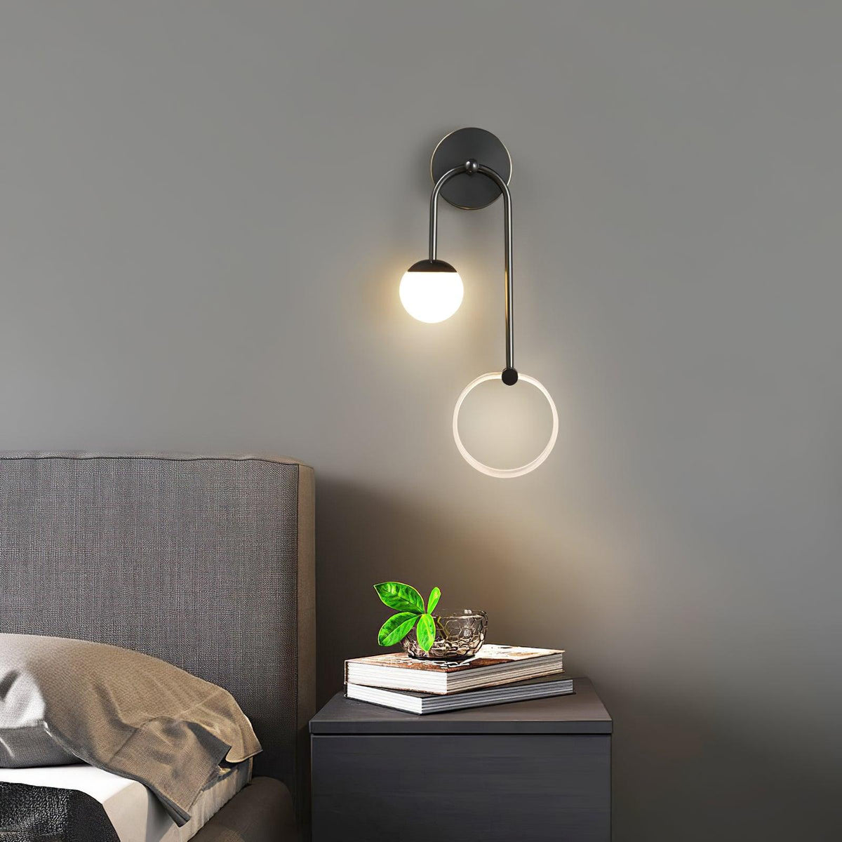 Warren zeitgenössische minimalistische LED-Wandleuchte aus Messing