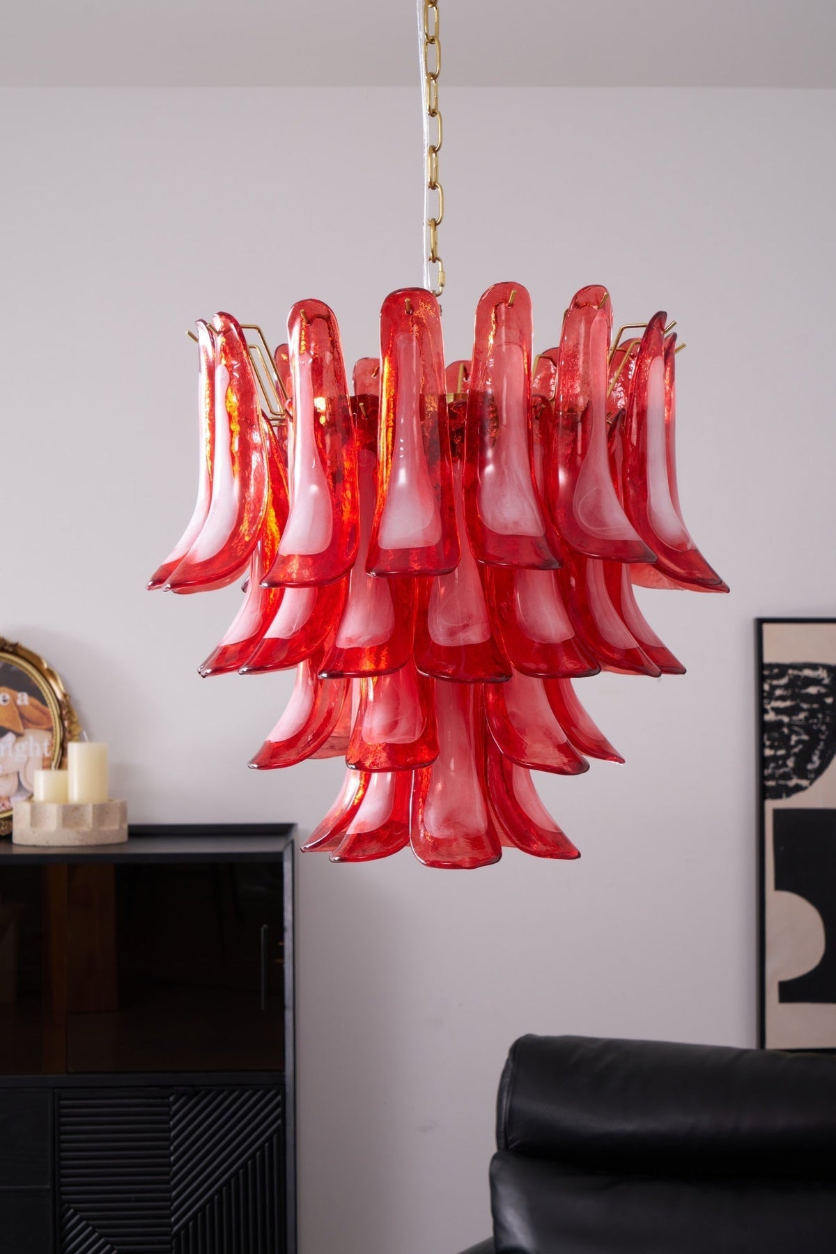 Celarine Kronleuchter aus rotem Petal-Glas in geschichteter Kunstform