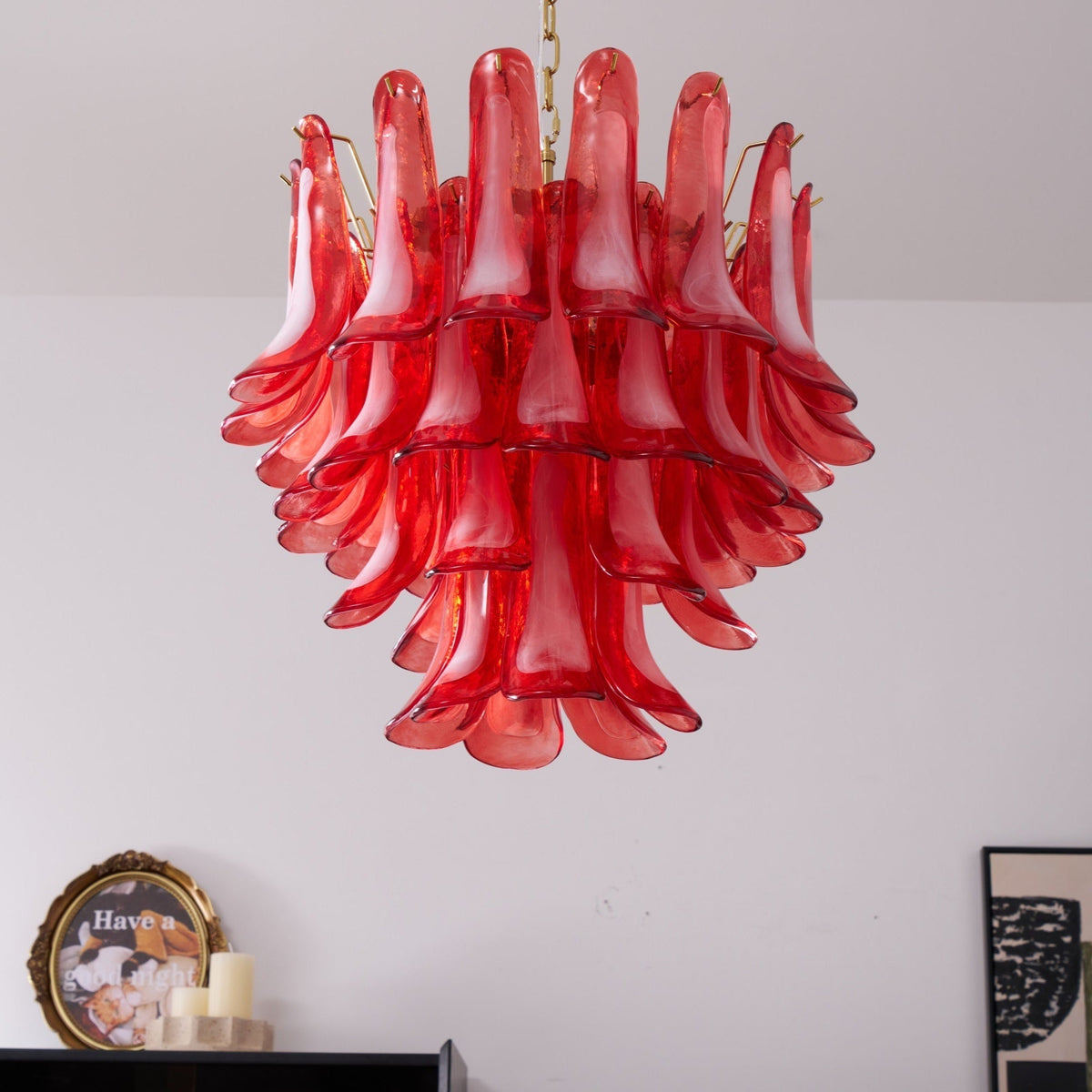 Celarine Kronleuchter aus rotem Petal-Glas in geschichteter Kunstform
