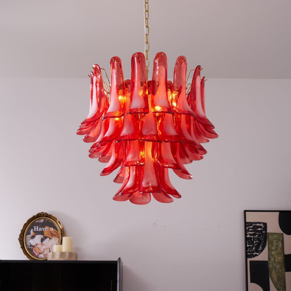 Celarine Kronleuchter aus rotem Petal-Glas in geschichteter Kunstform
