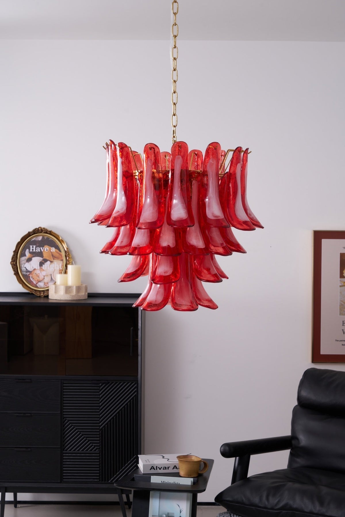 Celarine Kronleuchter aus rotem Petal-Glas in geschichteter Kunstform