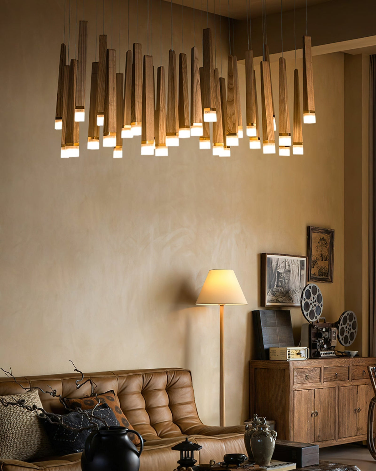 Sylielle Kronleuchter aus Holz im Kaminholz-Stil