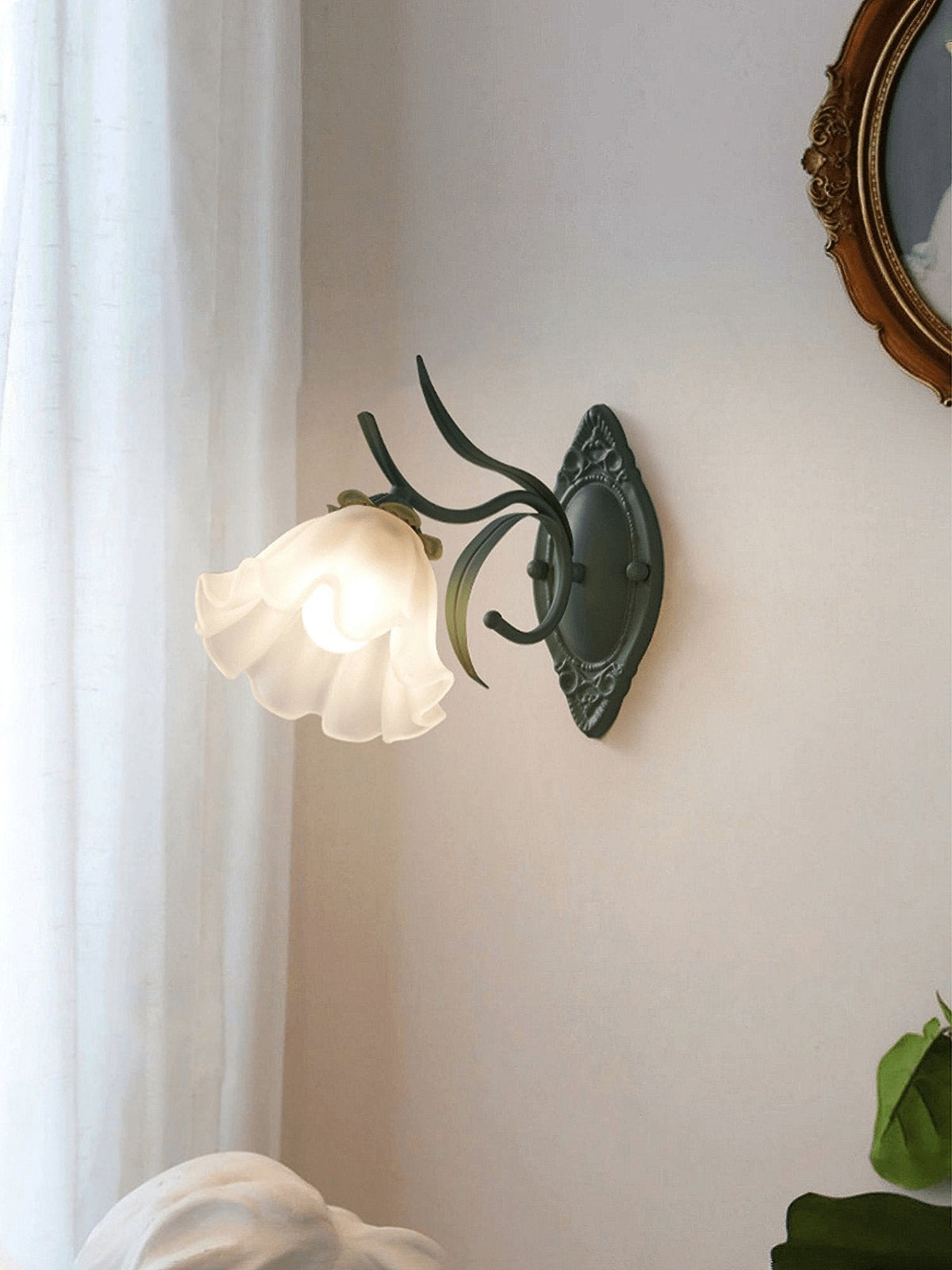 Oly Premium zeitgenössische Kunst-Wandleuchte aus flarem Glas
