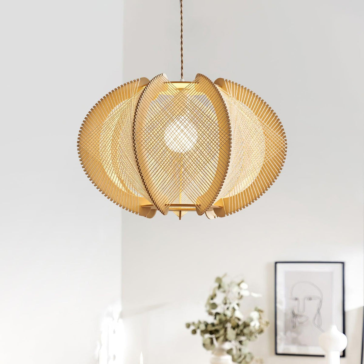 Atel Pendelleuchte aus Holz und Hanfseil