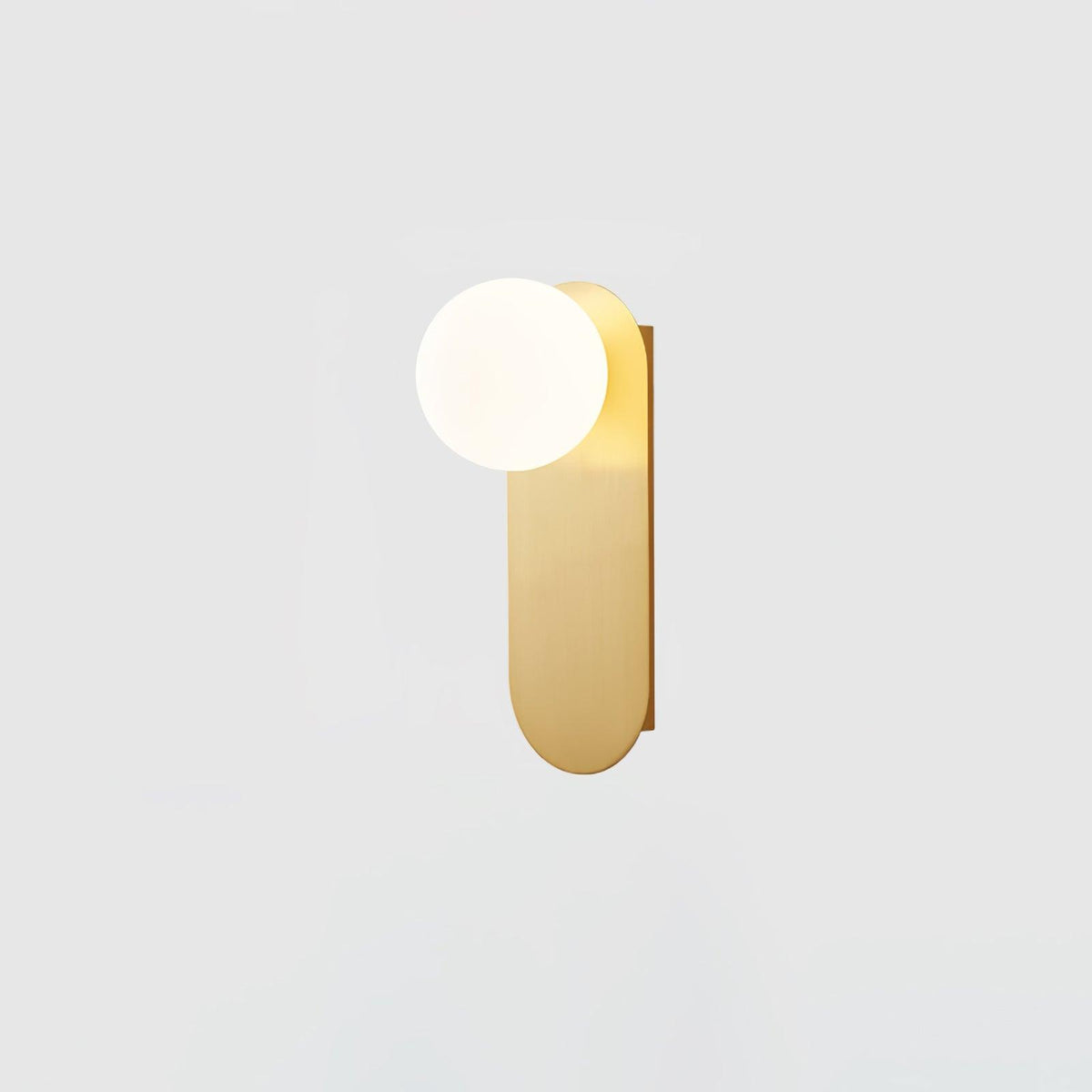 Eiralina flache Basis Kugel Wandleuchte aus Messing und Glas
