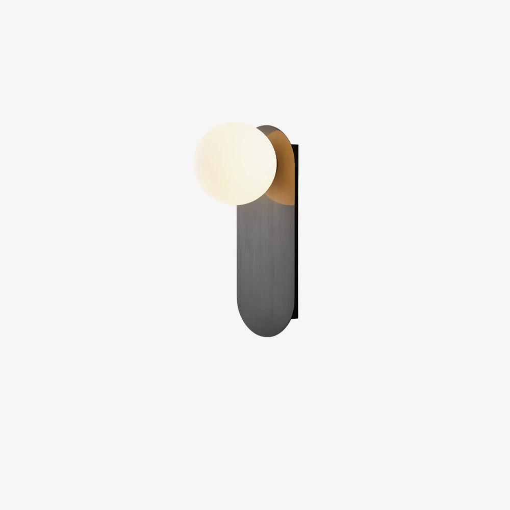 Eiralina flache Basis Kugel Wandleuchte aus Messing und Glas