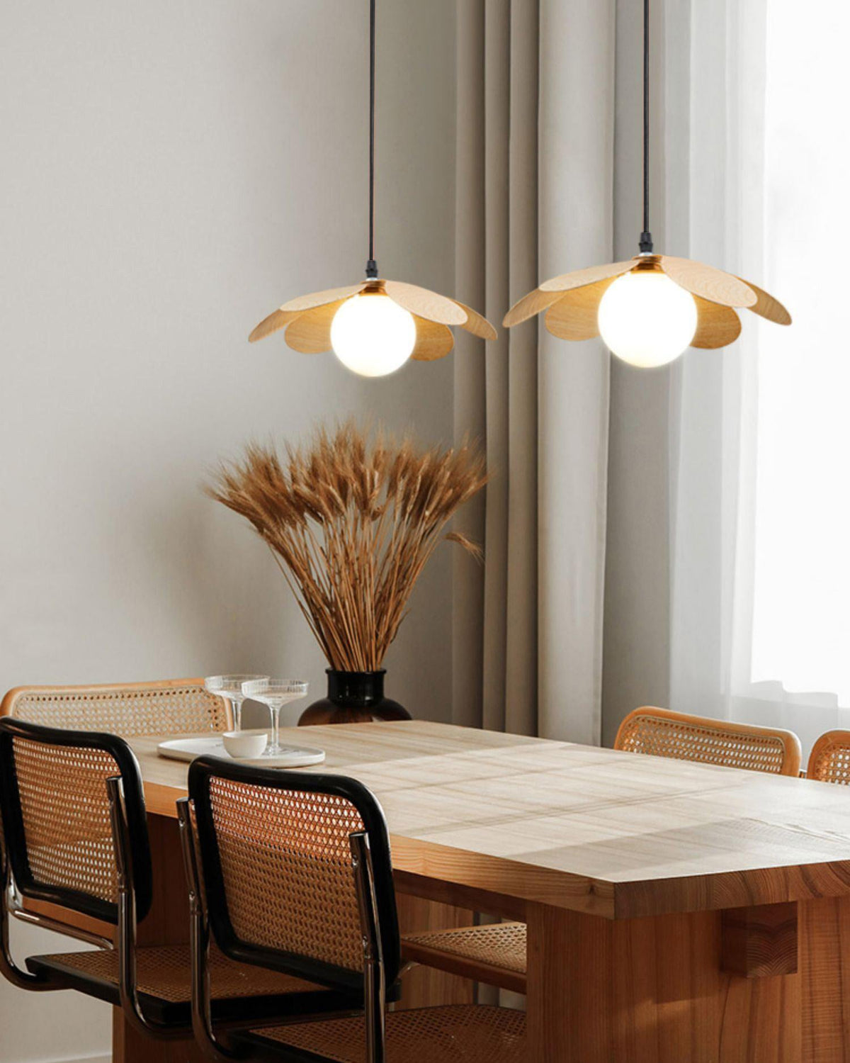 Arlenis Pendelleuchte aus Glas im minimalistischen Stil