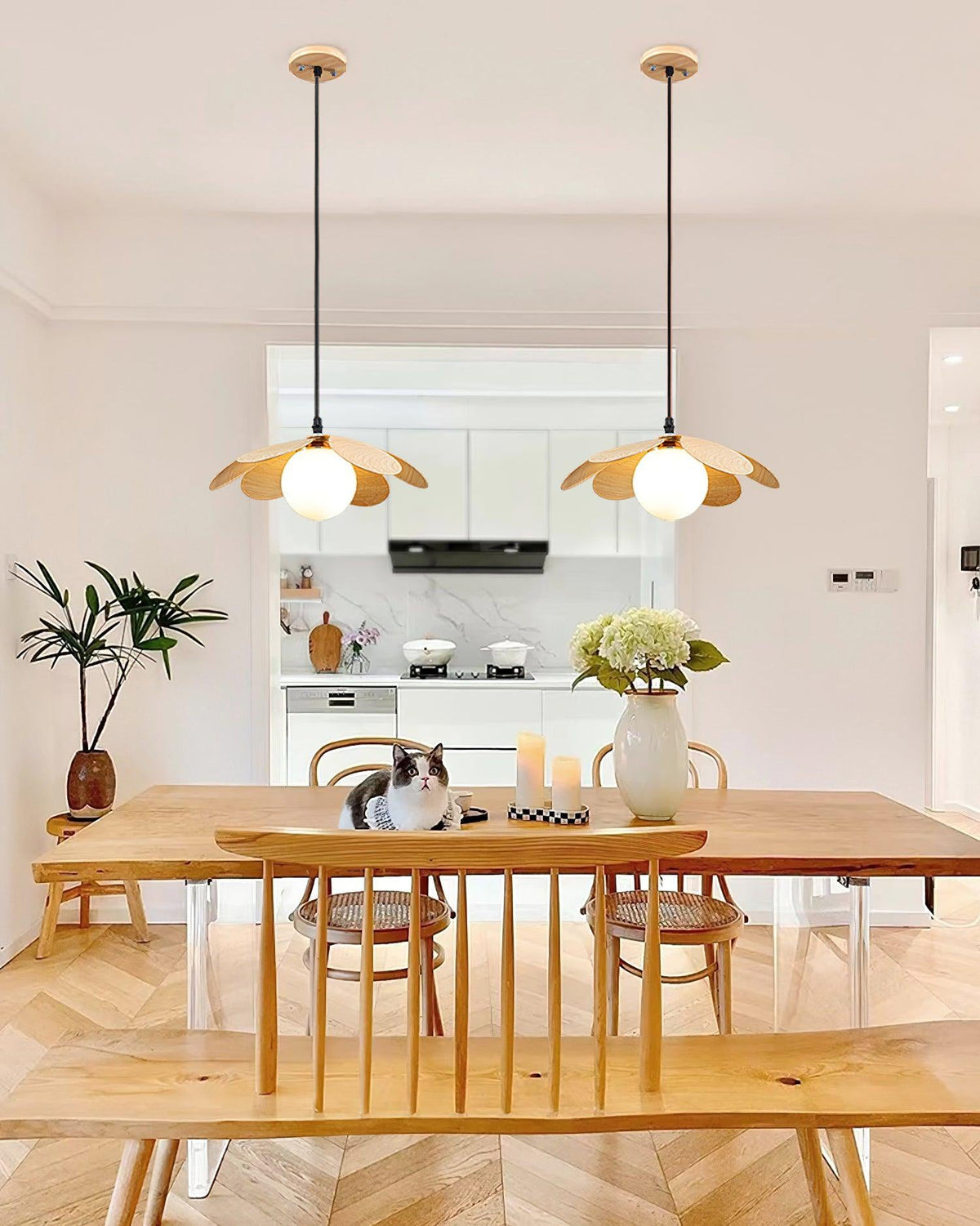 Arlenis Pendelleuchte aus Glas im minimalistischen Stil