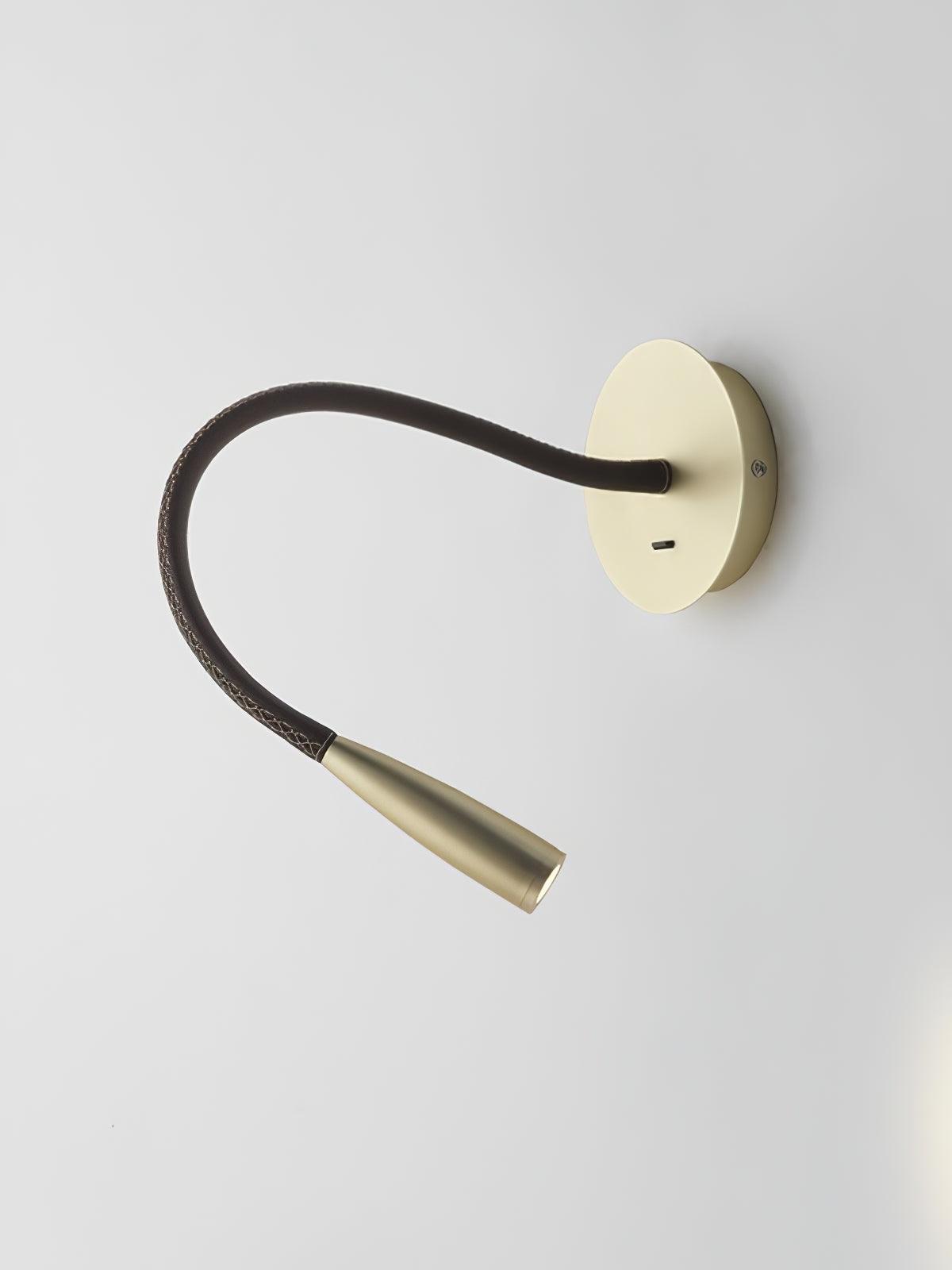 Rivanelle zeitgenössische minimalistische Wandleuchte mit Stecker