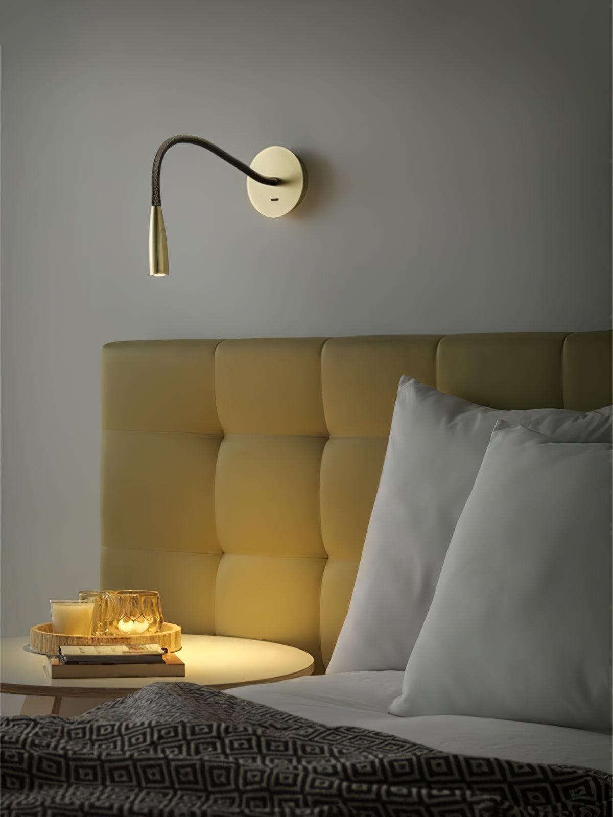 Rivanelle zeitgenössische minimalistische Wandleuchte mit Stecker