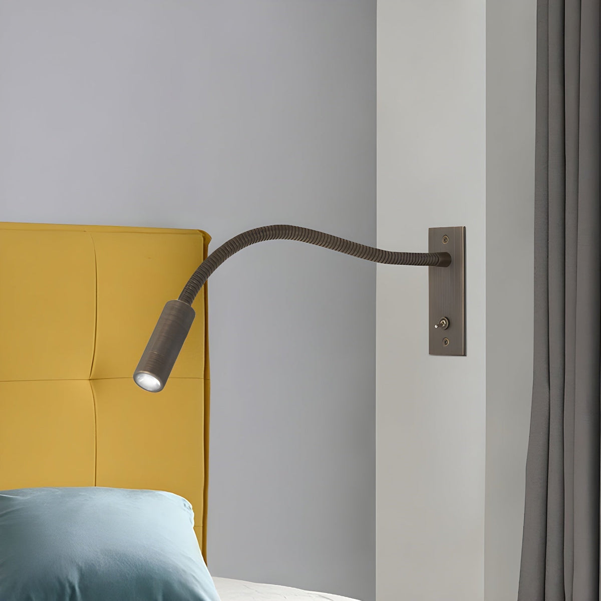 Flame Flexible Gooseneck-Wandleuchte
