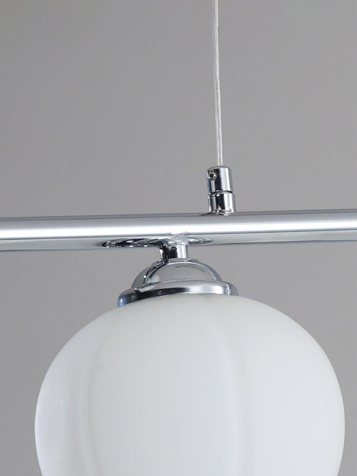Evenara zeitgenössische minimalistische Pendelleuchte aus Glas mit Blumenmuster