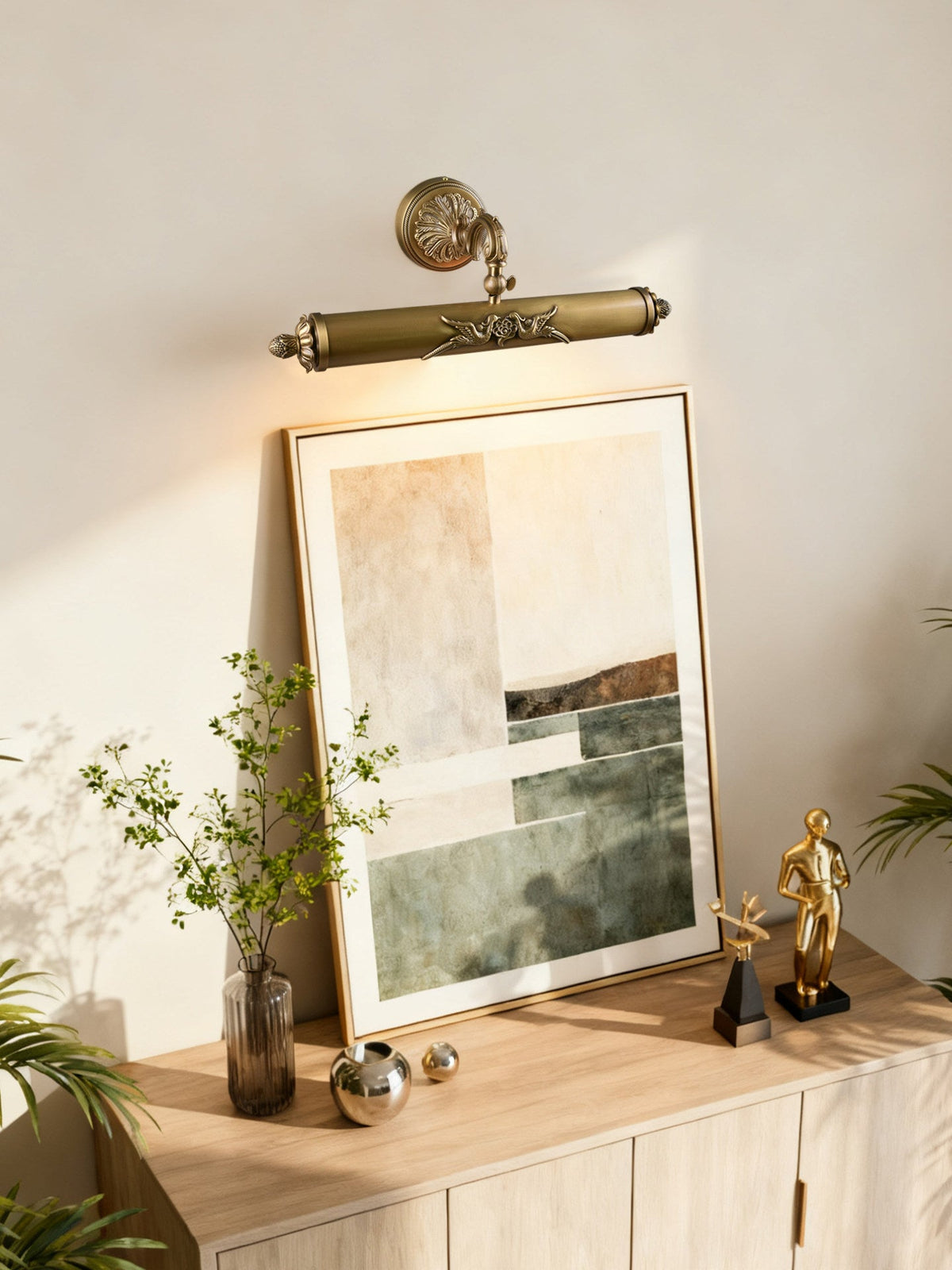 Casuaria Beam Messing-Wandleuchte